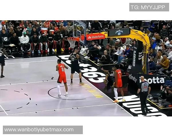 阿门汤普森分享投篮心得:面对防守勇于尝试中投和抛投的训练之路